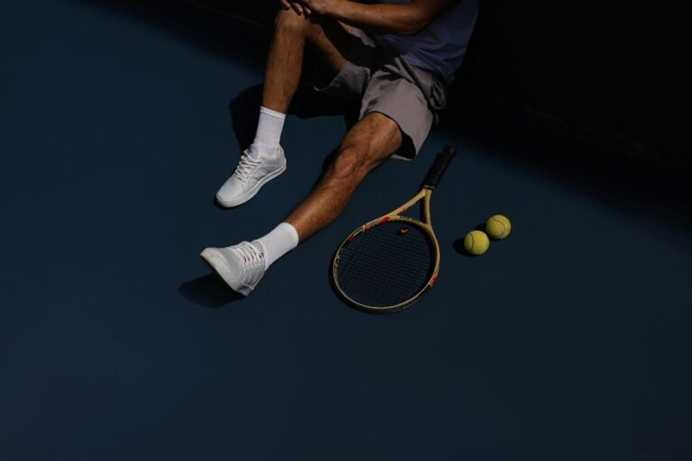 Fisioterapia para atletas de fim de semana: lesões comuns no padel, beach tennis e como tratar